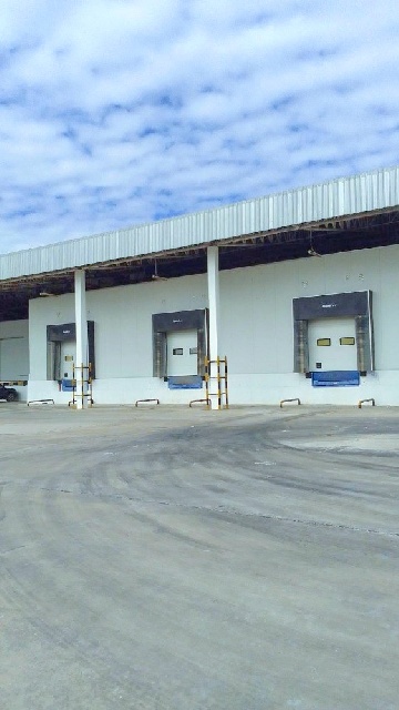 ท่าพระ โกสุมพิสัย  ติดถนน ขอนแก่น มหาสารคาม ให้เช่าโกดัง ห้องเย็น 120 ตร.ม. 2ไร่ 30 ตรว..ถ.มิตรภาพ แจ้งสนิท