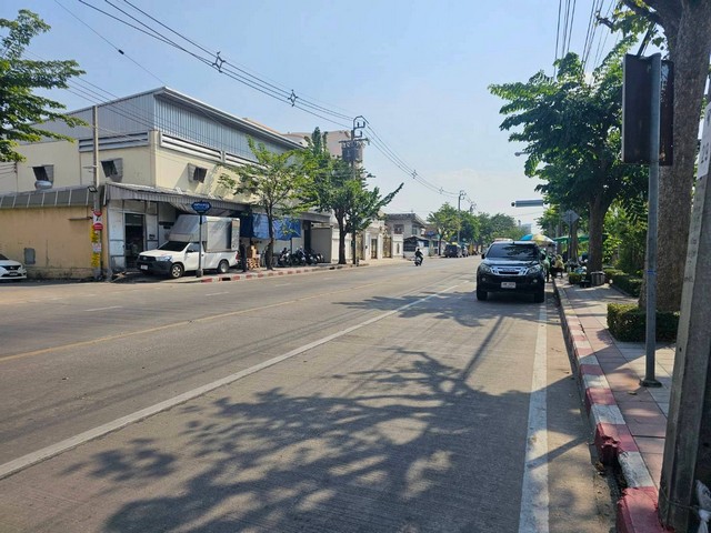 ขายที่ดินลาดพร้าว101 แยก7 ใกล้ MRT ลาดพร้าว เพียง 700 ม. ผังสีเหลือง เหมาะลงทุน ทำโครงการ 2-3-46 ไร่