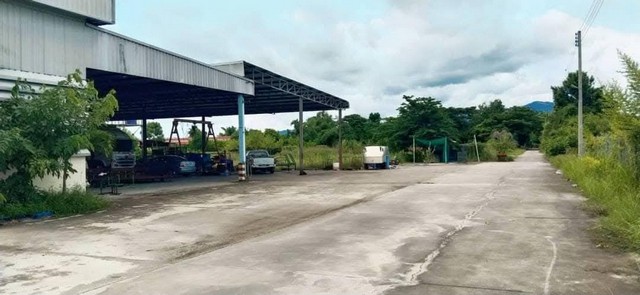 ขายโรงงานพร้อมกิจการ 2 โรงงาน โซนหนองบอนแดงบ้านบึงชลบุรี​ บนพื้นที่ 35-2-40. ไร่ พื้นที่ใช้สอยทั้งหมด​19,938 ตรม. ผังสีเหลืองอ่อน​eec