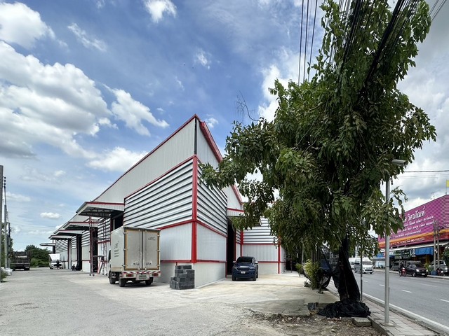 ให้เช่าโกดังใหม่พื้นที่ 440 ตรม. ติดถนนสุขาภิบาล5 ทะลุสายไหม 82 ใกล้โรงเรียนสารสาสน์สายไหม ***รถเทรลเลอร์เข้าได้