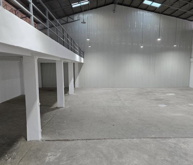 ให้เช่าโกดัง พุทธมณฑลสาย 4 (ซอย 4) พื้นที่สีม่วง  ขนาดรวม 865 ตร.ม.กระทุ่มแบน จ.สมุทรสาคร