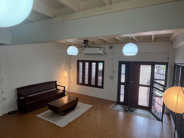 P637 ด่วน ให้เช่า บ้านแฝด ลาดพร้าว 26  ใกล้ MRT ลาดพร้าว 900 เมตร mrt รัชดา ทำเลดี เดินทางสะดวก เหมาะอยู่อาศัย ไม่รับสัตว์เลี้ยง