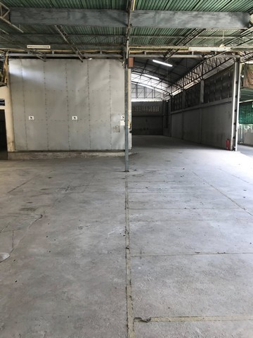 ให้เช่าโกดัง และสำนักงาน 1,000 ตารางเมตร  มีบ้านพักคนงาน 3 ห้อง ตำบล คลองควาย อำเภอสามโคก