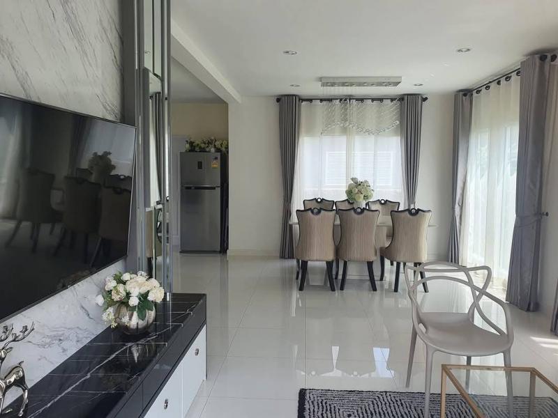 ขายบ้านพร้อมอยู่ บรรยากาศเงียบสงบ ภัสสร เพรสทีจ ลุกซ์ (Passorn Prestige Luxe) พัฒนาการ 38 .