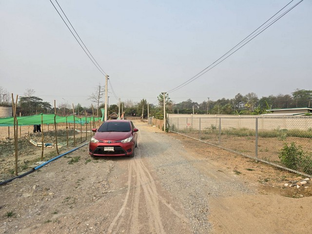 ที่ดินแบ่งล็อคขาย โครงการชายคาพักใจ ตำบลนครเจดีย์ อำเภอป่าซาง จังหวัดลำพูน สดและผ่อนได้