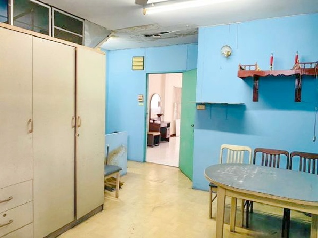 เช่าอาคาร 2 คูหา 4.5ชั้น หทัยราษฏร์ พระยาสุเรนทร์  MRTบางชัน 1กม. หลังมุม 40 ตร.วา.650 ตร.ม.เทคนิคมีนบุรี 1.5 กม. ติดถนนใหญ่ 7นอน 8 น้ำ