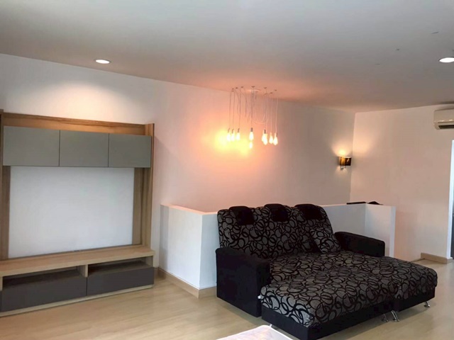 เซ็นทรัล รามอินทรา 3.2กม. จดทะเบียนได้ โลตัส ลาดปลาเค้า 850ม. ให้เช่าทาวน์โฮม 3 ชั้น 3นอน เกษตร-นวมินทร์ 160 ตร.ม. 4แอร์  กว้าง 5ม. 25ตรว. 