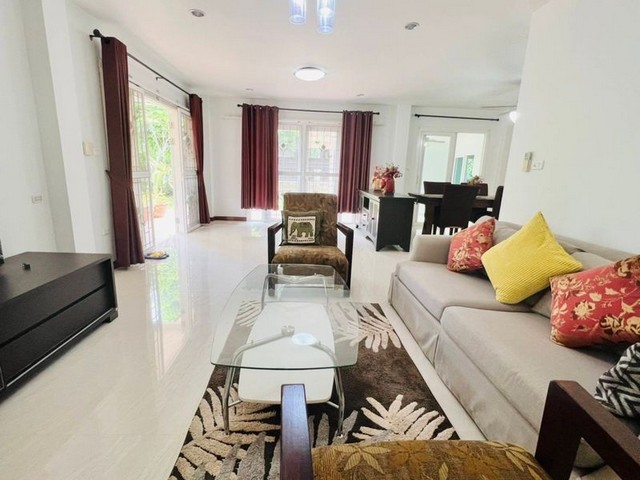 บ้านเดี่ยว 2 ชั้น เส้นคันคลอง บรรยากาศดี ขายพร้อมผู้เช่า หางดง