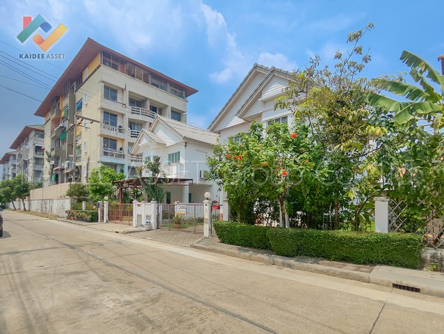 หมู่บ้าน ชวนชื่น เพชรเกษม 81 บ้านเดี่ยว หนองแขม ขายถูกมาก