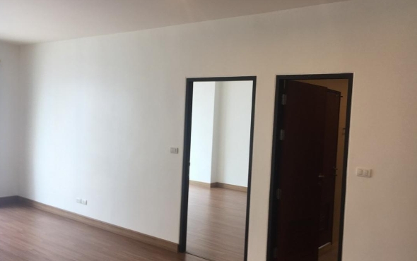 ให้เช่าและขายคอนโด เดอะ เวลลิงตัน คอนโด  ใกล้ทางด่วนศรีนครินทร์