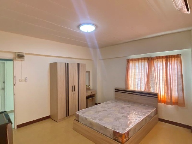 ม.เกริก  2.7 กม. MRT รามอินทรา กม .4  500 ม.ให้เช่าอพาร์ทเมนทใหม่ 5 ชั้น 24ตร.ม.ทำเลดีเยี่ยม  พร้อมเฟอร์ สะอาด ปลอดภัย 1 นอน 1 น้ำ