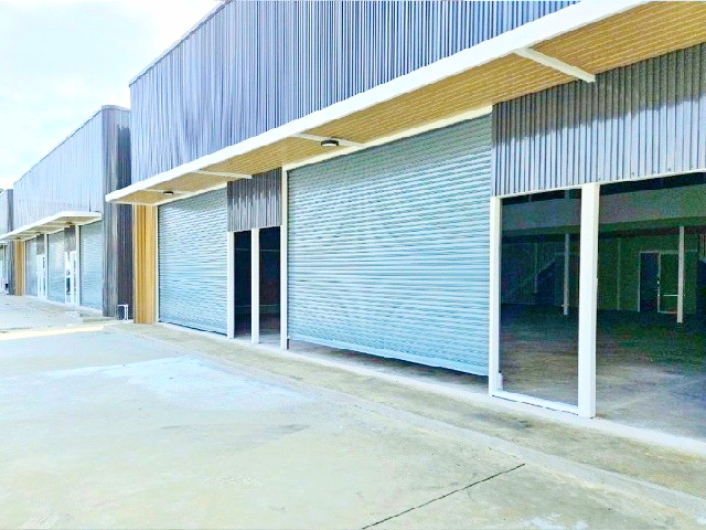 เดอะไนน์ พระราม 9 1.9 กม ให้เช่าโกดังสินค้า พร้อมออฟฟิศ  MRT หัวหมาก 400 ม. 132 ตร.ม.42 ตร.วา.1 นอน 1 น้ำ พัฒนาการ