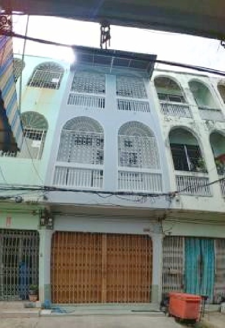 ย่านสุขุมวิท30-40 เอกมัย 1.3 กม.ให้เช่าอาคารพาณิชย์ 3 ชั้น 20 ตร.วา. 240 ตร.ม. BTS ทองหล่อ 888ม.  รร.นานาชาติบางกอกเพรพ 1.1 กม.2 นอน 2 น้ำ 