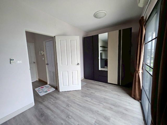 ให้เช่า ด่วน ! บ้านทาวน์โฮม 2 ชั้น เนื้อที่ 29.8 ตร.ว. หลังมุม (บ้านฟ้ากรีนเนอรี่ ปิ่นเกล้า-สาย5) เดินทางสะดวก  อ.สามพราน จ.นครปฐม