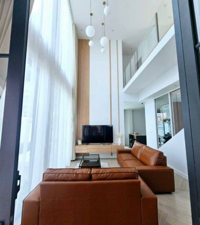 บ้านพูลวิลล่าหรู บ้านสวย ฟังก์ชันครบ ใกล้ตลาด ห้างสรรพสินค้า เข้าเมืองง่าย