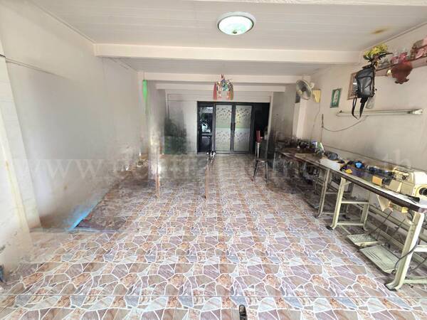 อาคารพาณิชย์ 3 ชั้น ซอยวัดเวฬุวนาราม 16 สรงประภา ดอนเมือง