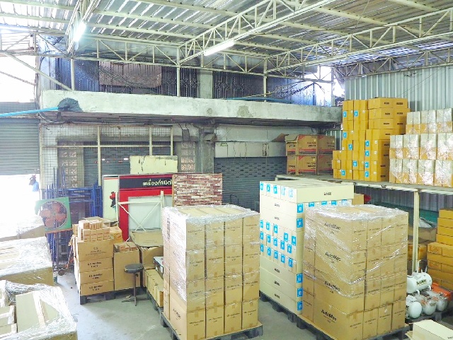 อาคารพาณิชย์บางพลัด 2 คูหา MRT บางยี่ขัน 1.8 กม.ห้องมุม 4 ชั้นครึ่ง + 1 ดาดฟ้า 53 ตร.ว.ทำเลดี ติดถนนใหญ่  โกดัง โชว์รูม คลินิค ร้านอาหาร