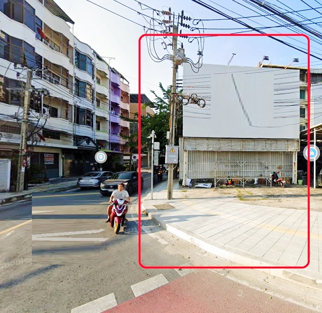 อาคารพาณิชย์บางพลัด 2 คูหา เซ็นทรัล ปิ่นเกล้า 1.1 กม. ห้องมุม 4 ชั้นครึ่ง ดาดฟ้า MRT บางยี่ขัน 1.8กม. 54 ตร.ว. ติดถนนใหญ่  โชว์รูม คลินิค