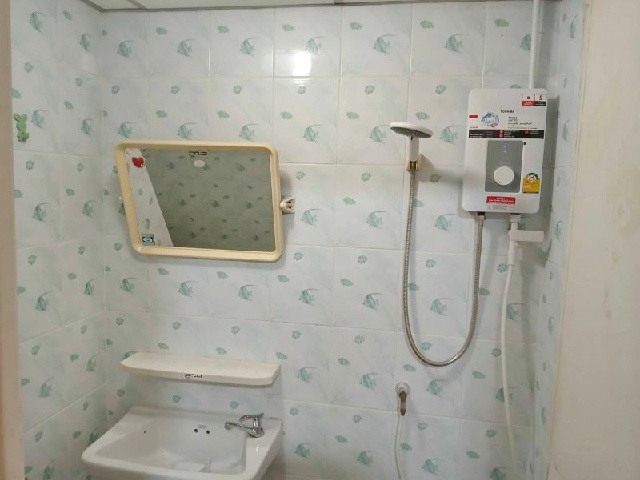 ทำเลดีเยี่ยม  MRT รามอินทรา กม .4  500 ม.ให้เช่าอพาร์ทเมนทใหม่ 5 ชั้น  22 ตร.ม.พร้อมเฟอร์ สะอาด ปลอดภัย 1 นอน 1 น้ำ ม.เกริก  2.7 กม.