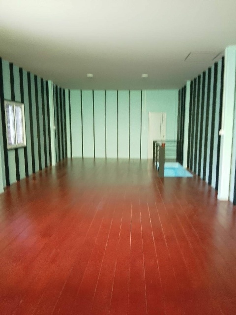 หลาดจีภูเก็ต 1 กม. รร.เทศบาลเมืองภูเก็ต 2.2 กม. ให้เช่าอาคารพาณิชย์ 2 ชั้น 30 ตร.วา.120 ตร.ม.รีโนเวทใหม่ 2 นอน 2 น้ำ สภาพดี ภูเก็ต 650 ม.