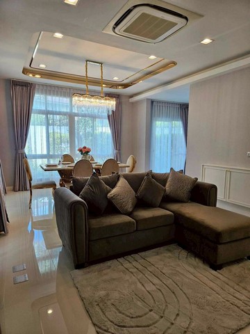 บ้านเดี่ยวหลังใหญ่ 2 ชั้น หลังสุดท้าย โครงการแลนด์แอนด์เฮ้าส์ สันทราย