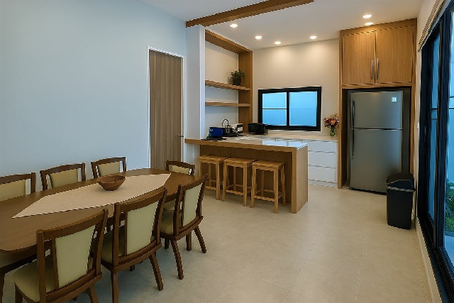 พูลวิลล่าหรู 1 ชั้น  62 ตร.วา.250 ตร.ม.เป็นส่วนตัว บรรยากาศเงียบสงบ  เทคนิคกระบี่ 5.1 กม.3 นอน 3 น้ำ เฟอร์ครบ ทำเลเยี่ยม  เดินทางง่าย