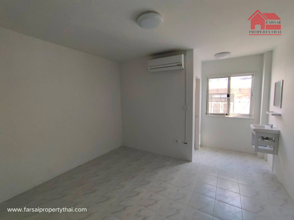 ให้เช่าตึกอพาร์ตเม้นท์ติดรถไฟฟ้า3 ชั้น500 ตร.ม มีห้อง18 ห้องนอน 18ห้องน้ำ แยกมิเตอร์น้ำไฟฟ้า ถนนลาดพร้าว เขตวังหลาง ราคาเช่า 150,000 บ/ด