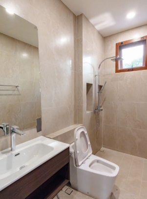 ขายบ้านเดี่ยว 90 ตรว หมู่บ้านสิริทาวารา ติดห้าง Crystal Park รีโนเวทใหม่ บ้านหลังใหญ่พร้อมอยู่