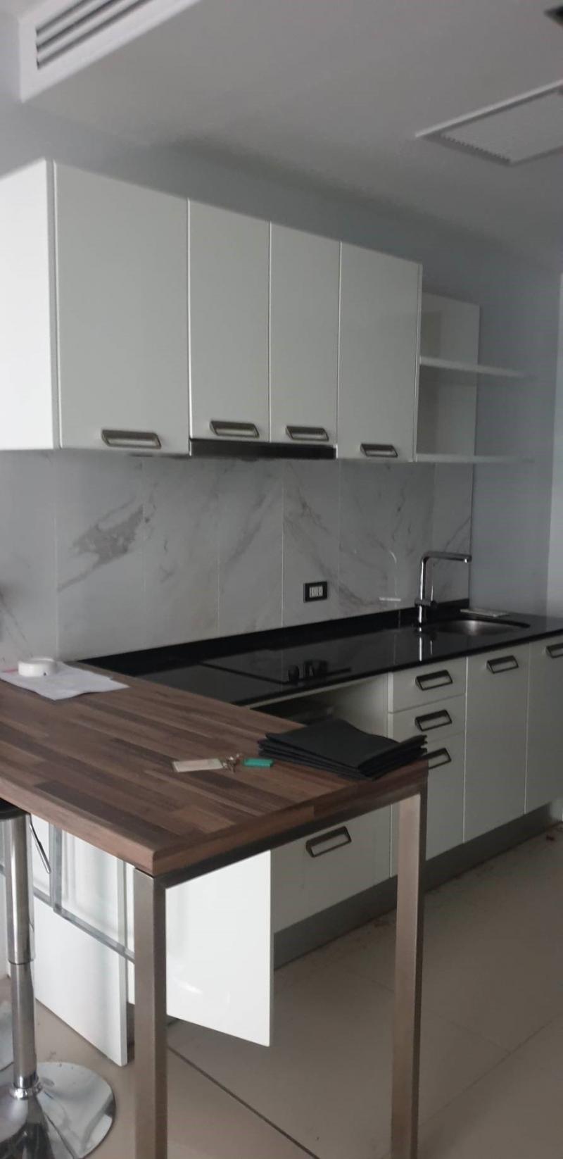 ขายคอนโดมือสอง อำเภอกะทู้ จังหวัดภูเก็ต โครงการ ดิเอ็มเมอร์รัล เทอเรช คอนโด ห้องมุม วิวสระว่ายน้ำ-วิวภูเขา