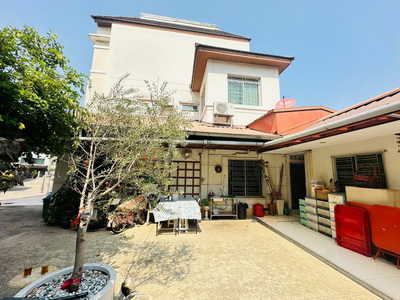 บ้านกลางกรุง The Royal Vienna รัชวิภา ถนนรัชดาภิเษก แขวงจตุจักร เขตจตุจักร