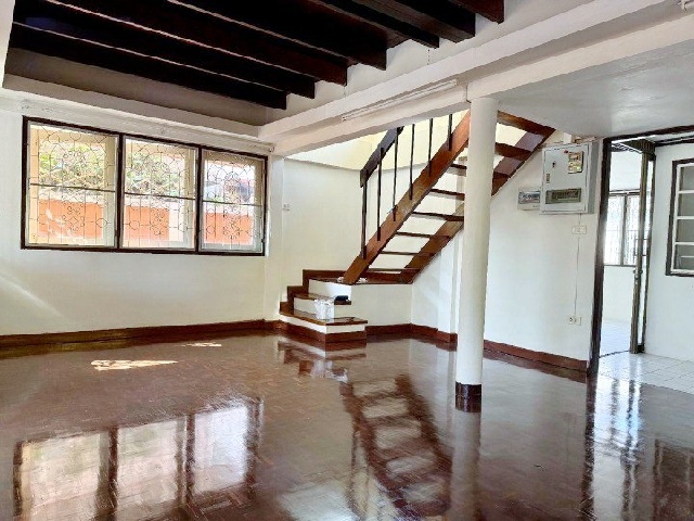 ให้เช่าบ้านเดี่ยว 2 ชั้น MRT สัมมากร 1.4 กม 55ตร.วา..220ตร.ม. รร.นานาชาติแอสคอต 1กม. 3นอน 2น้ำ เดอะพาซิโอ ทาวน์ 1.5 กม.