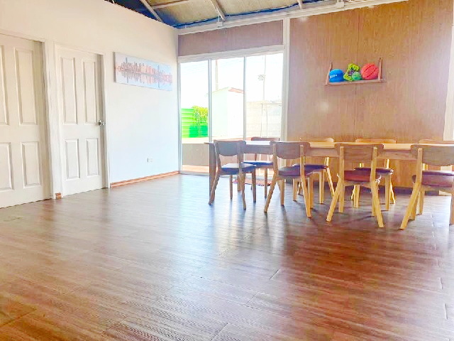 ให้เช่า Pool Villa พระจอมเกล้าลาดกระบัง 4กม. บ้าน 6 แอร์ 4 นอน  ม.APL สุวรรณภูมิ 2.2 กม. หลวงแพ่ง 180 ตร.วา.เฟอร์ เครื่องใช้ไฟฟ้าครบ4 น้ำ