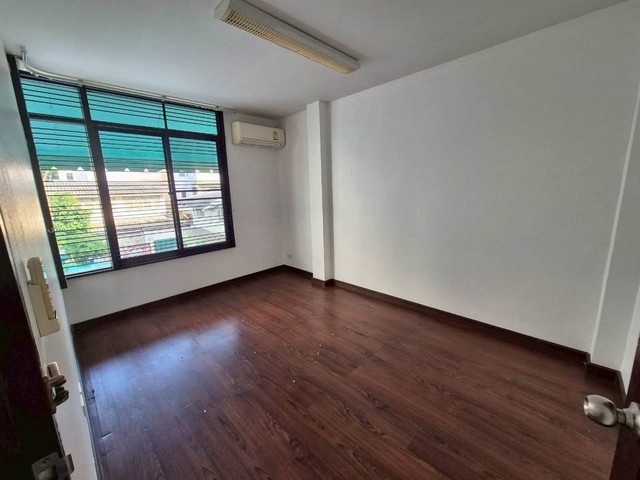 ให้เช่าทาวโฮม3 ชั้น ใกล้bts อารีย์ ใกล้กระทรวงการคลัง กรมประชาสัมพันธ์   ซอย อารีย์สัมพันธ์ , พญาไท