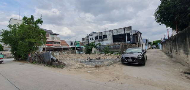 ขายด่วนที่ดินเปล่า ทำเลดีขนาดพื้นที่ 83 ตารางวา ซอยซอยประชาชื่น 6 แยก 1.2 