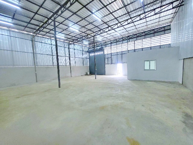 ตลาดแครายพลาซ่า 650 ม. ให้เช่าโรงงาน อย.และ รง.4 โกดัง 105ตร.วา.355ตร.ม.  ตลาดนัดวาสนาบางน้ำจืด 1.3 กม.