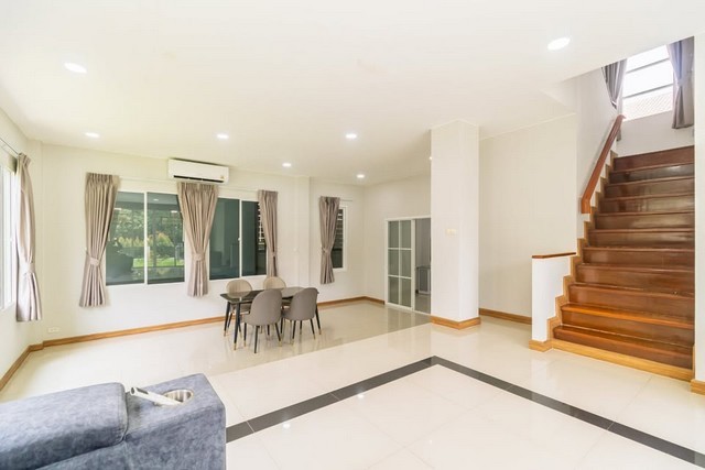 ให้เช่าบ้านเดี่ยว 2 ชั้นครึ่ง ใกล้ ทางด่วนเอกมัย-รามอินทรา ,  แม็คโคร  เทพรักษ์  รีโนเวทใหม่ บ้านลลิล อินเดอะพาร์ค วัชรพล-พหลโยธิน