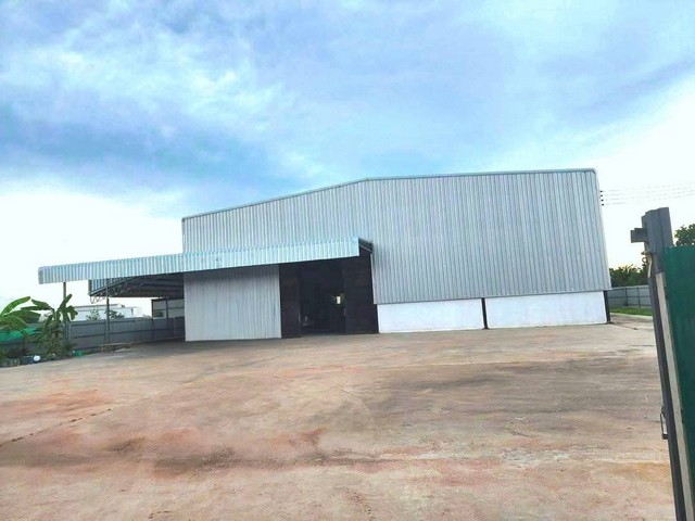 ขายโรงงานใกล้นิคมอุตสาหกรรมชลบุรี #บนที่ดิน 11ไร่  2 งาน 72 ตรว.  เขต EEC นิคมจีนใหม่  ผังสีเหลือง