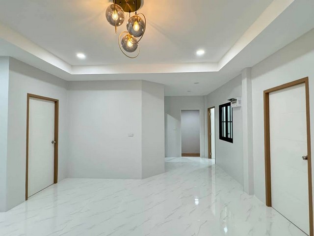 หมู่บ้านร็อคการ์เด้น3-4ภูเก็ต บ้านแฝดสไตล์บ้านเดี่ยวรีโนเวทใหม่ 39วา 3ห้องนอน 3ห้องน้ำ ใกล้แยกควนดินแดง