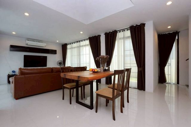 ขาย 4.3 ล้าน 75 ตรว. 4 นอน 4 น้ำ #บ้านพราว by ขวัญเวียง #สันผักหวาน #หางดง บ้านหลังใหญ่ เนื้อที่กว้าง อยู่สบาย ไม่แออัด