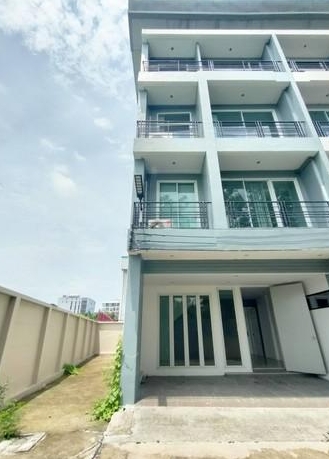 ให้เช่าโฮมออฟฟิต4ชั้น 300ตร.ม.ย่านรามอินทราใกล้แฟชั่นไอแลนส์,MRTวงแหวนรามอินทรา