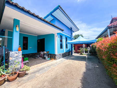 ขายที่ดินพร้อมกิจการ 7 ห้องเช่า  ร้านอาหาร  ร้านนวด ใกล้หาดบางรัก เกาะสมุย