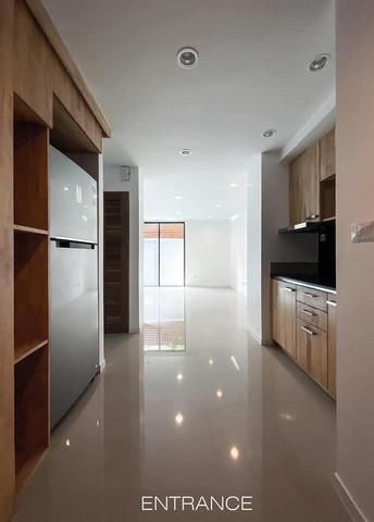 ให้เช่าโฮมออฟฟิศ 3 ชั้น ย่านอินทามระ สุทธิสาร ใกล้ MRT สุทธิสาร เหมาะพักอาศัย หรือทำ Home Office