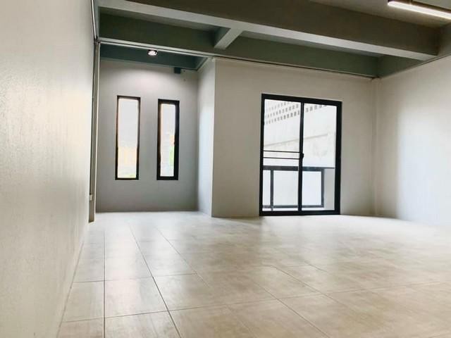 ขายโฮมออฟฟิศ 3 ชั้น ย่านลาดพร้าว บางกะปิ ซอยลาดพร้าว 124 สไตล์ลอฟท์ ใกล้ MRT มหาดไทย