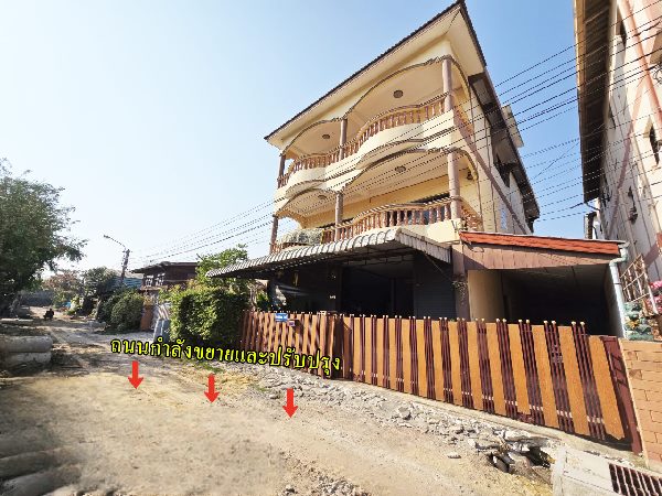 โอกาสของนักธุรกิจ Work & Live อาคารใหญ่ 500 ตรม. ที่มีโกดังในตัว!+ จอดรถ 4 คัน! ย่านพระราม 2 