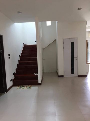 ขายพร้อมผู้เช่า 8.5 ล้าน 135 ตรว. 5 นอน 5 น้ำ #หนองควาย #หางดง #รับรายได้เดือนละ35,000 บาท (สัญญาหมด 31 ส.ค. 68) #บ้านหัวมุม