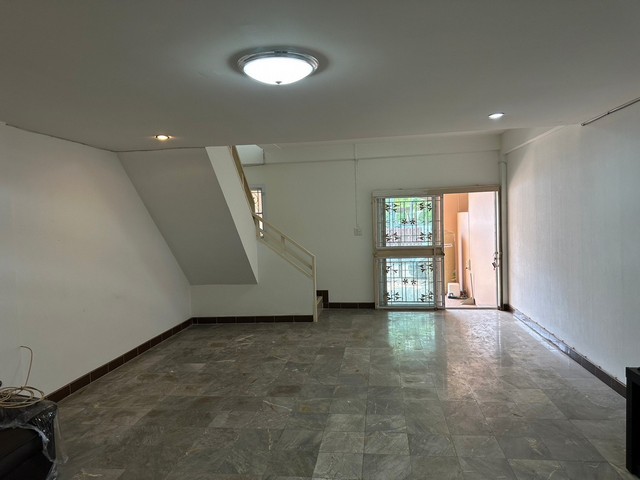 ให้เช่า ทาวน์เฮ้าส์ 2 ชั้น หมู่บ้านไพลิน วิลล่า อุดรธานี