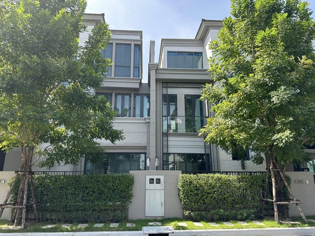 P661 ขายบ้านแฝด 3 ชั้น 2 หลังเชื่อมต่อกัน โครงการ เดอะ ซอนเน่ ศรีนครินทร์ บางนา THE SONNE Srinakarin-Bangna ตกแต่งสวย เหมาะซื้ออยู่อาศัย