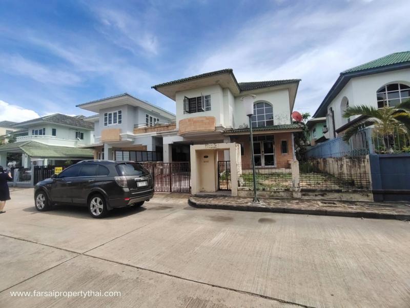 ให้เช่าบ้านเดี่ยว 2 ชั้น เนื้อที่ 60 ตารางวา 4 ห้องนอน 2 ห้องน้ำ แอร์  ถนน เฉลิมพระเกียรติ.9