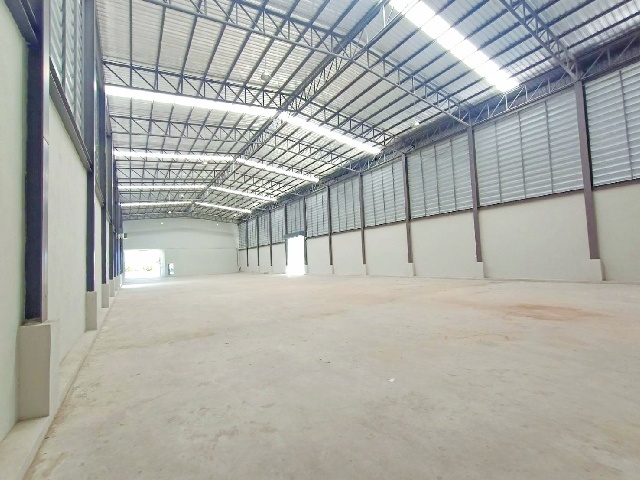 .เช่า-ขายโรงงาน 1.5ไร่ 1,350 ตร.ม ตลาดมหาชัย 3.0 กม.พร้อมออฟฟิศ 2ชั้น ถ.เศรษฐกิจ1 พระราม 2 รร.เทศบาลนาดี 1.3 กม.