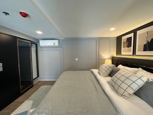 Modiz Sukhumvit 50 comfortable spacious quiet 22nd floor BTS On Nut